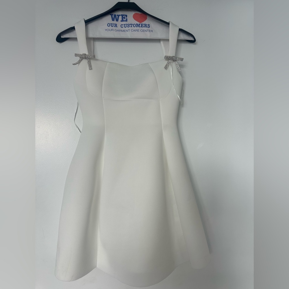 Elegant White Mini Dress